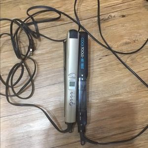 2 hair flat irons WORK